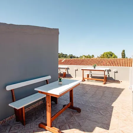 Angelina Apartamento Lefkímmi