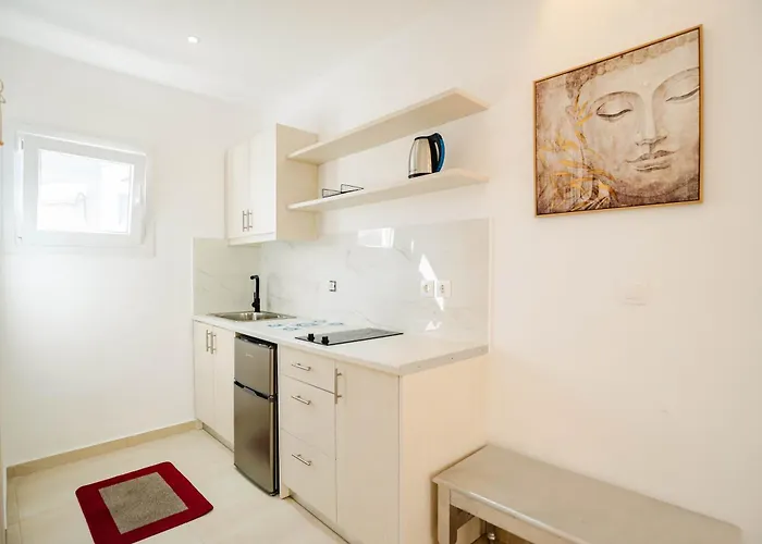 Apartment Angelina Lefkímmi